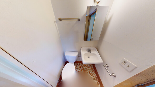 115-L-Bathroom - 115 East Gilman