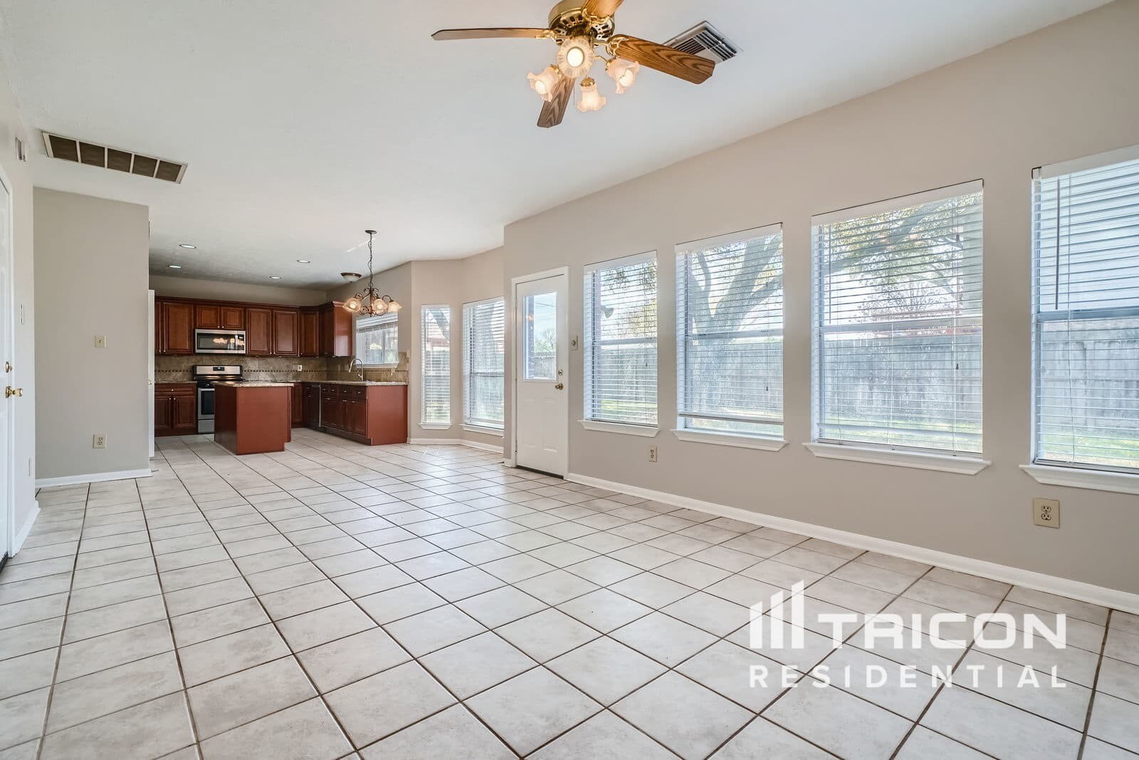 Building Photo - 5911 Klamath Falls Ct