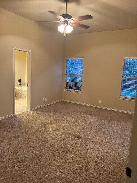 Building Photo - 6135 Wood Bayou