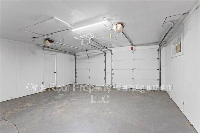 Building Photo - 8105 E 80th Terrace