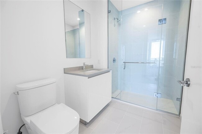 Building Photo - 400 Central Ave