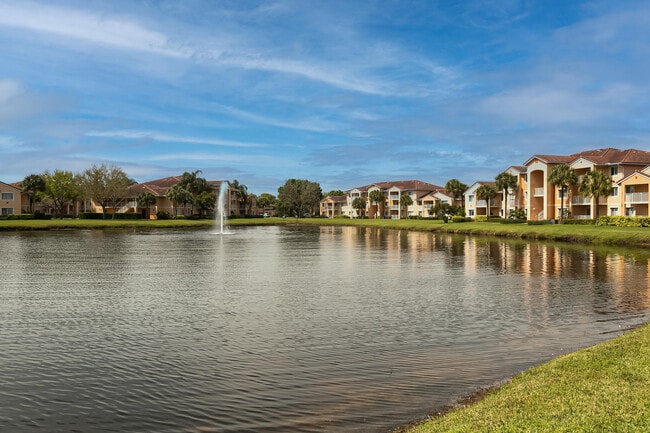 Building Photo - 281 SW Palm Dr