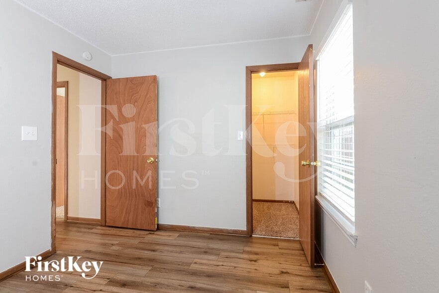 Building Photo - 5355 Milhouse Rd