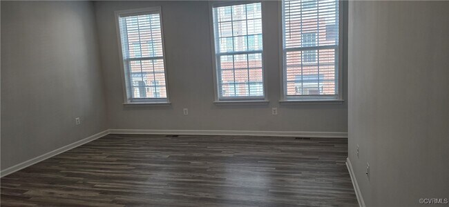 Building Photo - 8127 Wistar Creek Mews