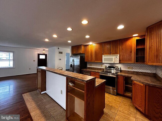 Building Photo - 123 Meadowbrooke Pl