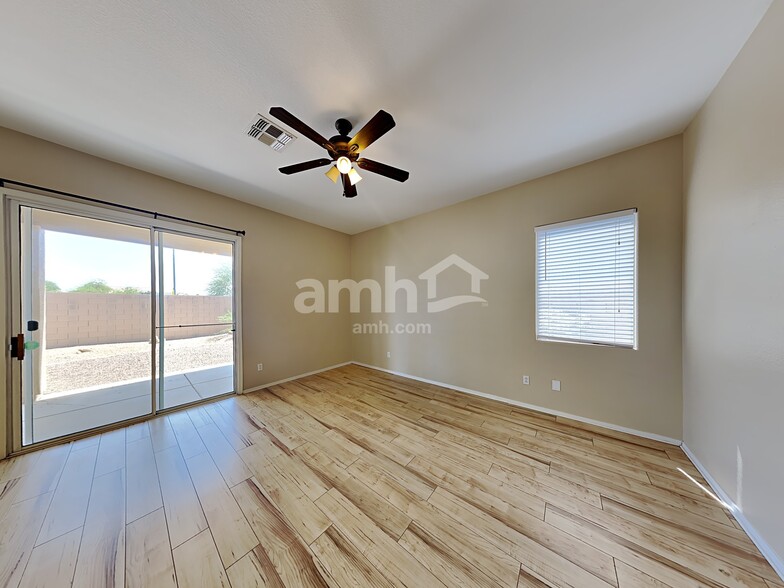 Building Photo - 15843 N 135th Dr