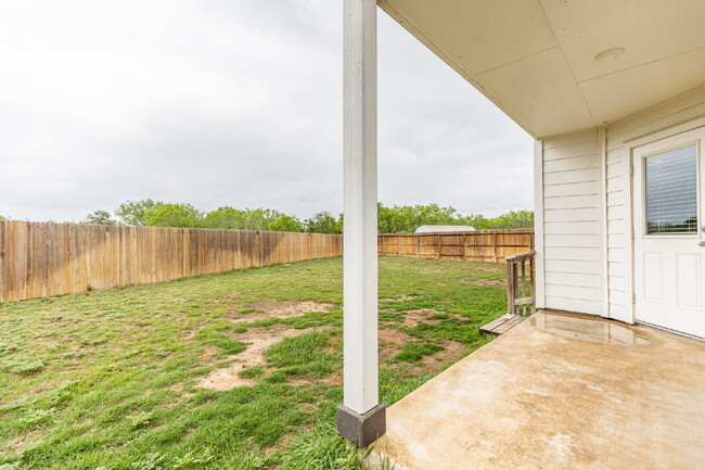 Building Photo - 13111 Winemaker Dr