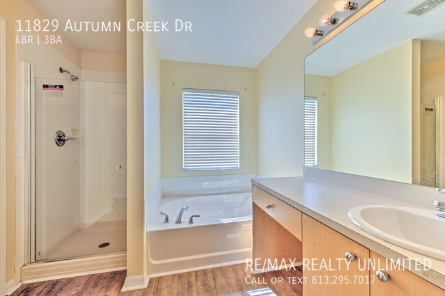 Building Photo - 11829 Autumn Creek Dr