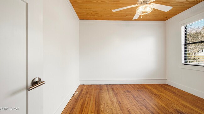 Building Photo - 1217 Buena Vista Blvd