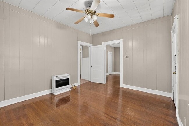 Building Photo - 4211 Avenue B