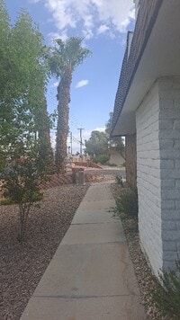 Building Photo - 3211 S Heritage Way