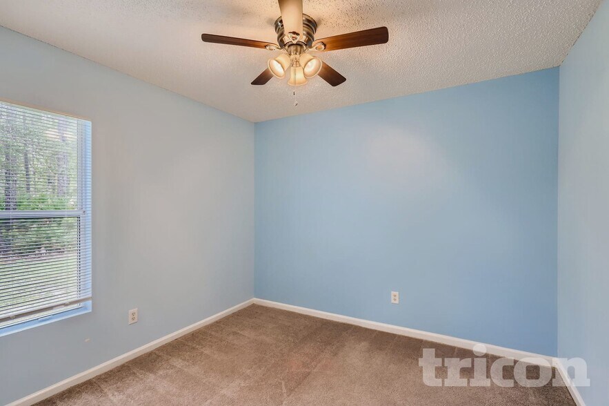 Building Photo - 9 Riddle Pl