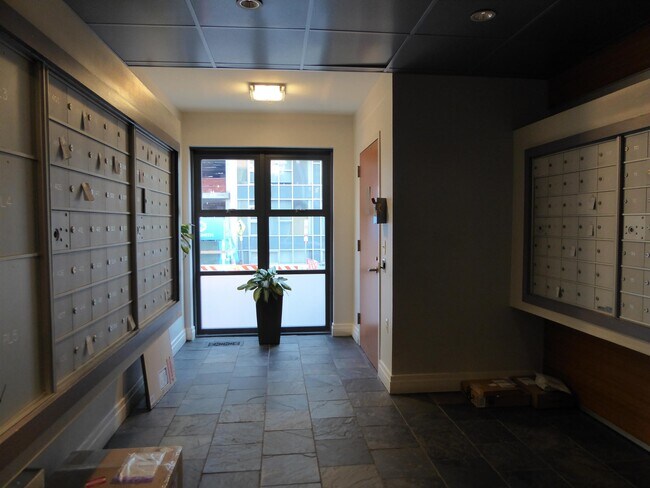 Building Photo - 2120 Vermont Ave NW