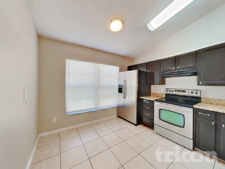 Building Photo - 13344 Laraway Dr