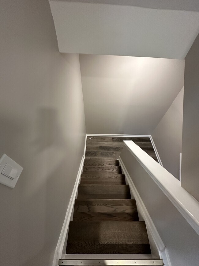 Building Photo - 5335 Tara Hill Dr