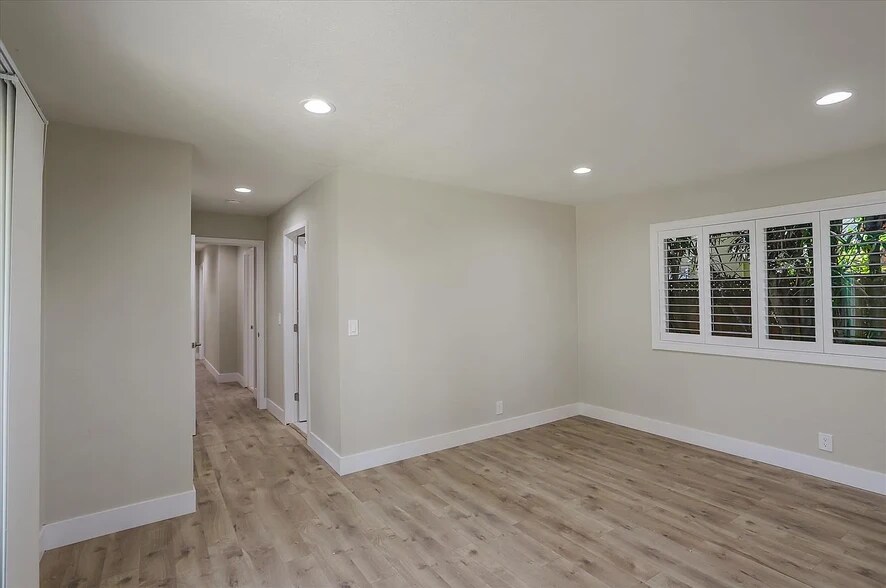 Building Photo - 4075 Beebe Cir