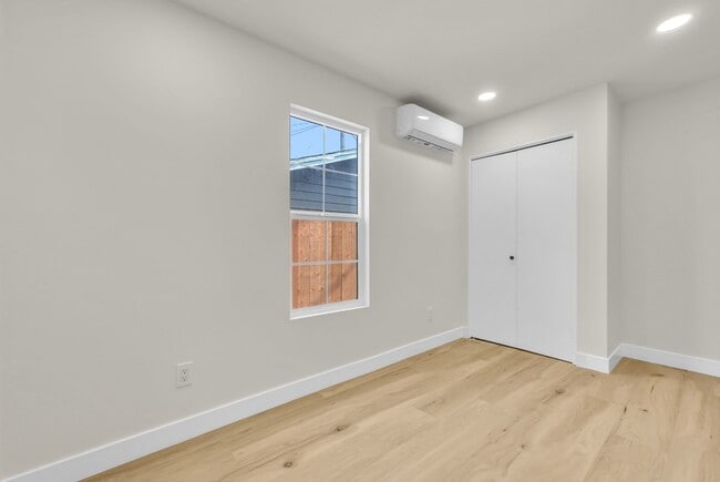 Building Photo - 116 N Cornell Ave