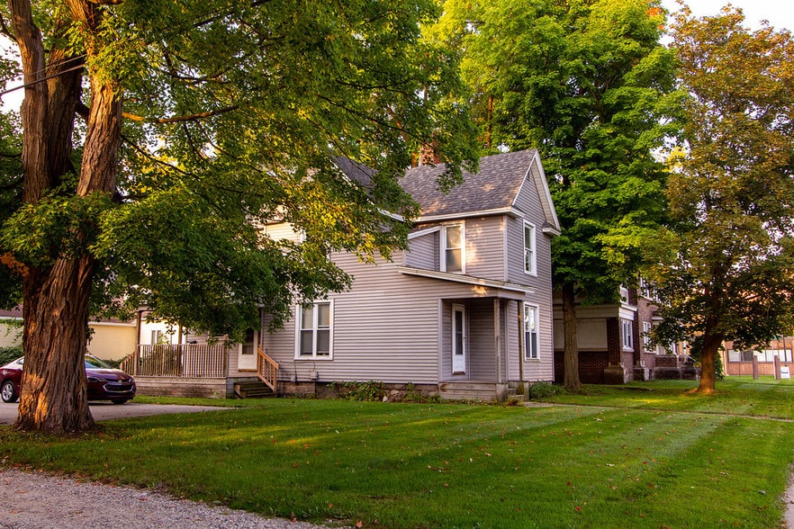 House - 310 Maple St