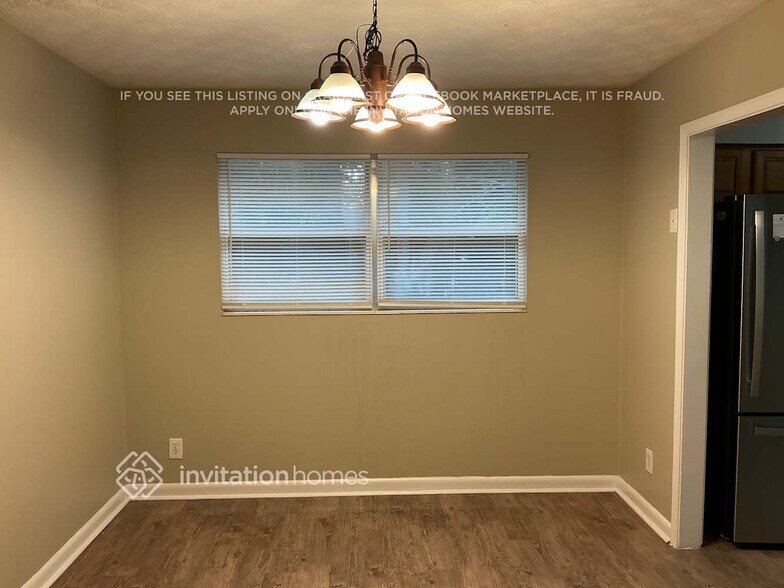 Building Photo - 1116 Willow Ln