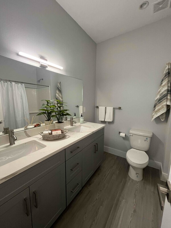 Building Photo - 3107 Duke Rd