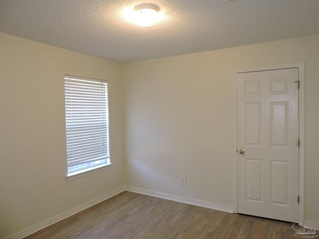 Building Photo - 6837 Fort Deposit Dr