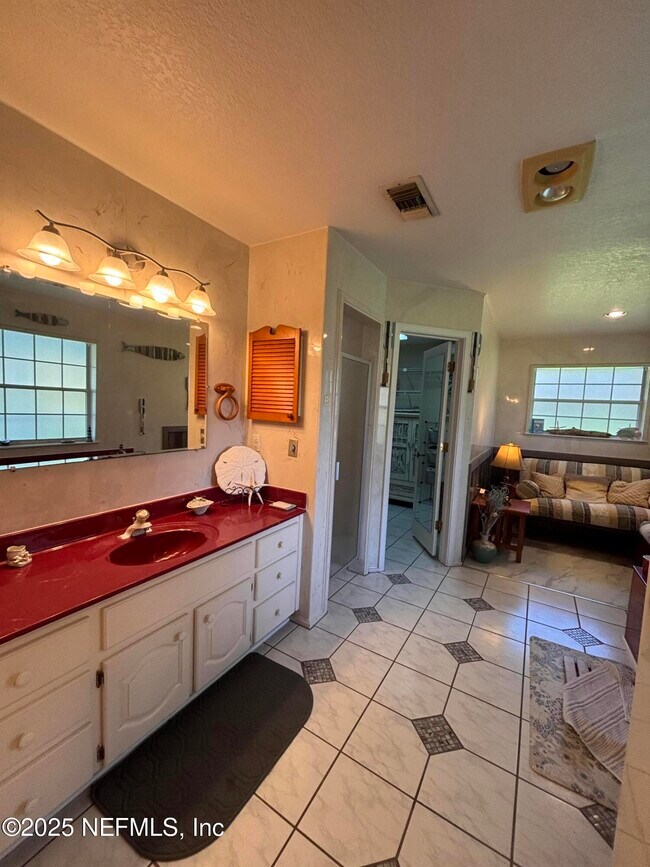 Building Photo - 15813 Butch Baine Dr