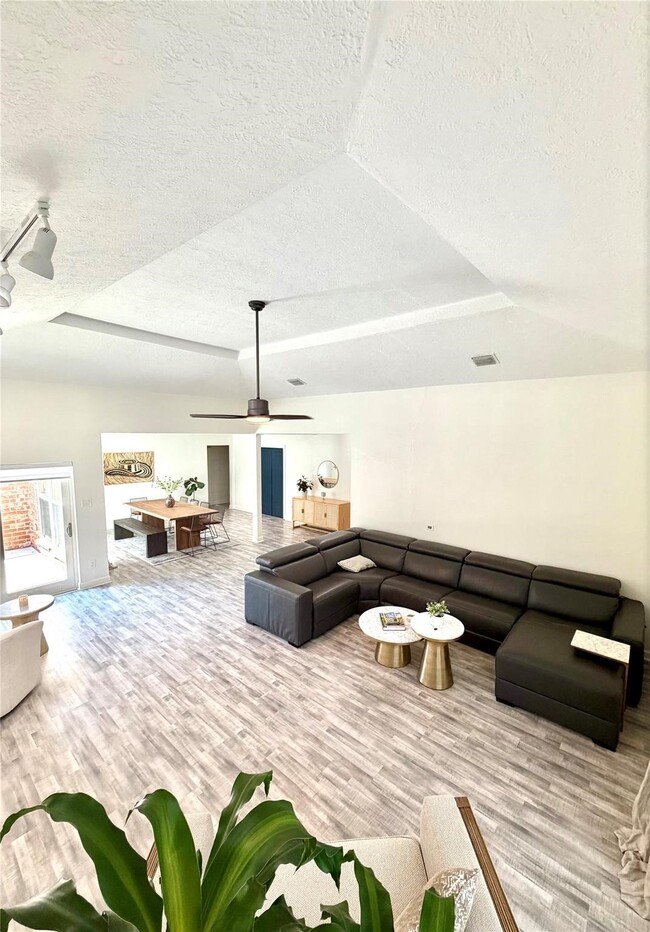 Building Photo - 11743 Wickhollow Ln