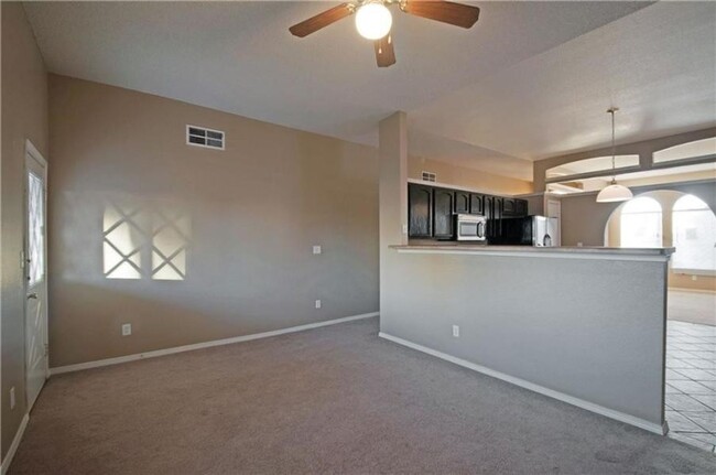 Building Photo - Lovely 4 bedroom inEast Side El Paso!!