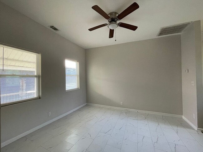 Building Photo - 1112 E Bolton St