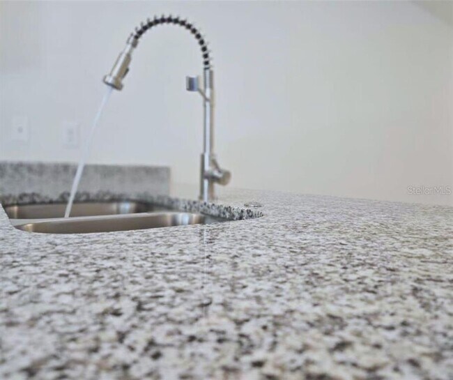 Building Photo - 546 Imperial Pl