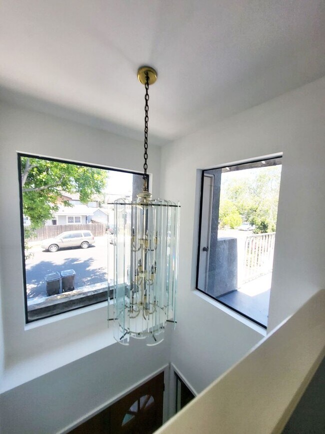 Building Photo - LB2506