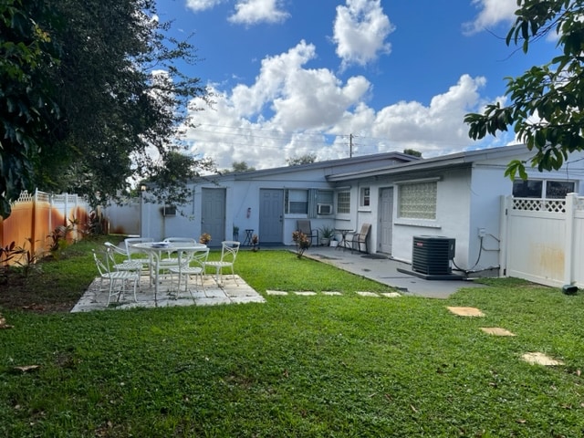 Building Photo - 7121 Taft St