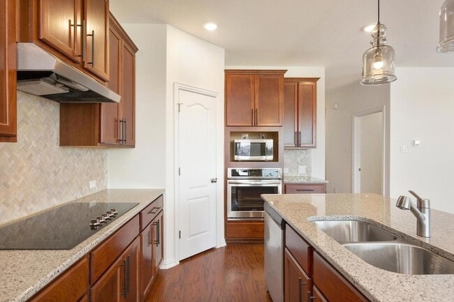 Building Photo - 1001 Ridge Runner Dr