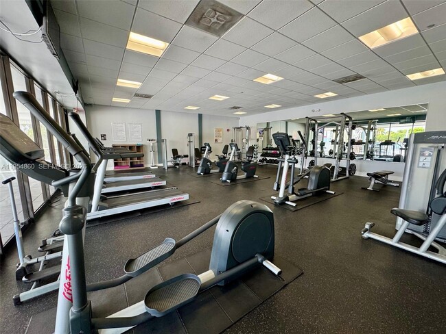 Building Photo - 3675 N Country Club Dr