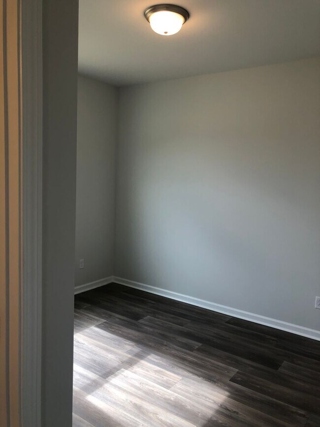 Building Photo - Lovely 3 bedroom 2.5 Bath in Williamson Co...