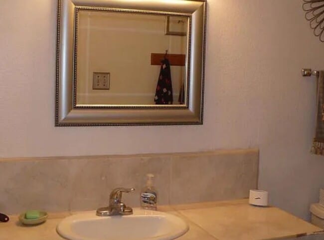 Building Photo - 12708 Tomlinson Dr SE