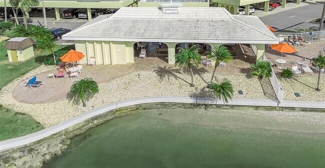 Building Photo - 10th FLR 2B/2BA Waterfront with Panoramic Intercoastal Views in 55+ Community