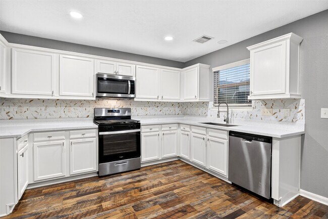 Building Photo - 20722 Fair Castle Dr