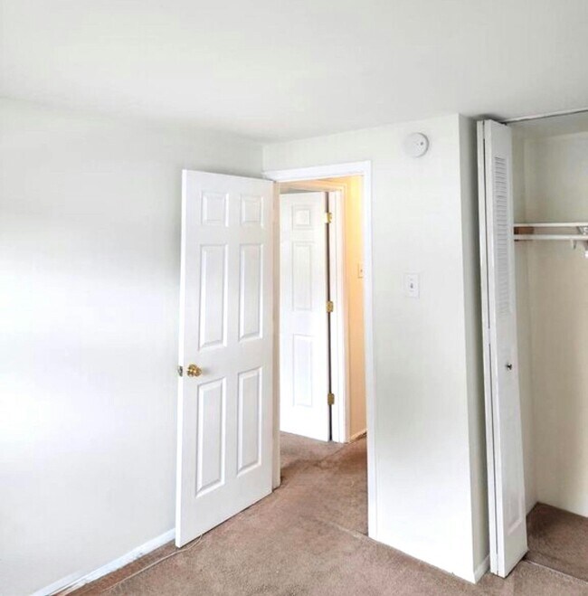 Building Photo - 12325 Boncrest Dr