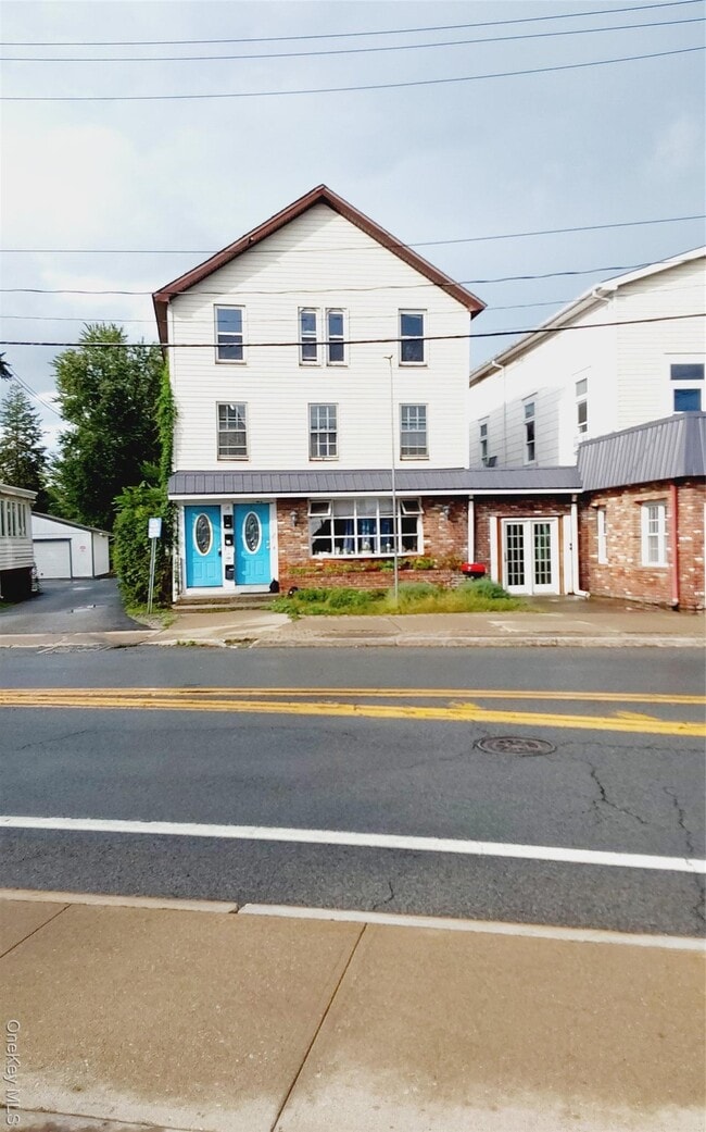 Primary Photo - 17 Goshen Ave