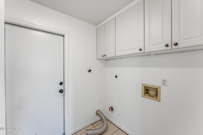 Building Photo - 6824 Forsythe Dr