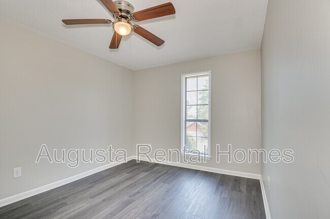 Building Photo - 2716 Cardigan Ct