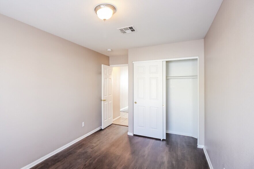 Building Photo - 4446 Wild Honey Ct
