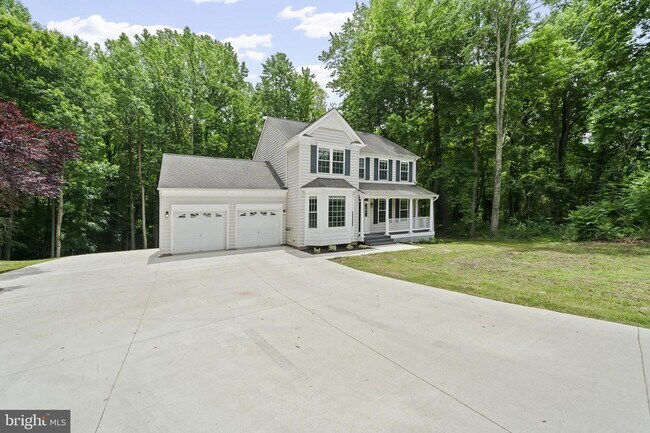 Building Photo - 1525 Walters Ln