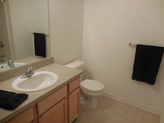 Building Photo - 824 W Summerfield Gln Cir