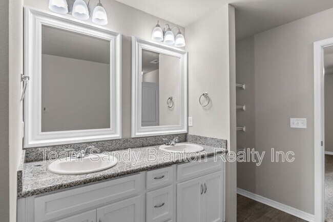 Building Photo - 3210 Electra Dr
