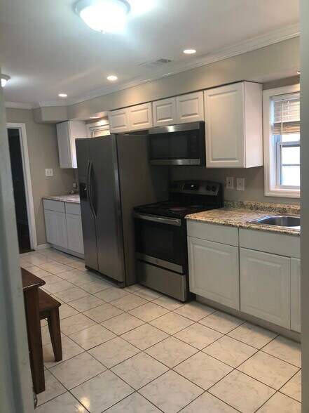 Apt. A Kitchen - 1107 E Anderson St