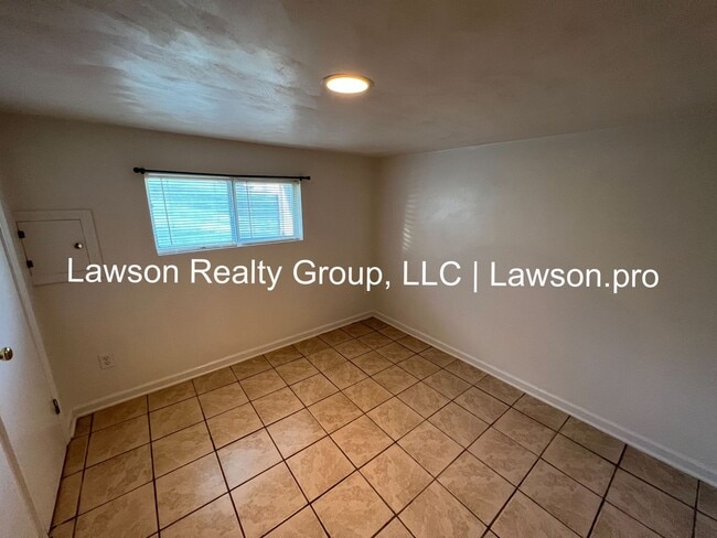 Building Photo - Charming Brick Home in Vinton with Finished Basement