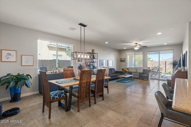 Building Photo - 2674 E Cherry Hill Dr