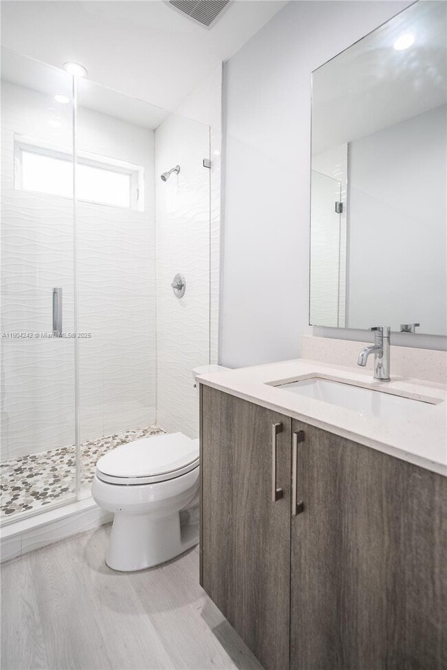 Building Photo - 1850 S Treasure Dr